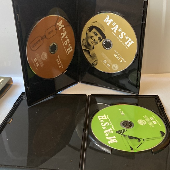 MASH DVD set - Picture 4 of 4